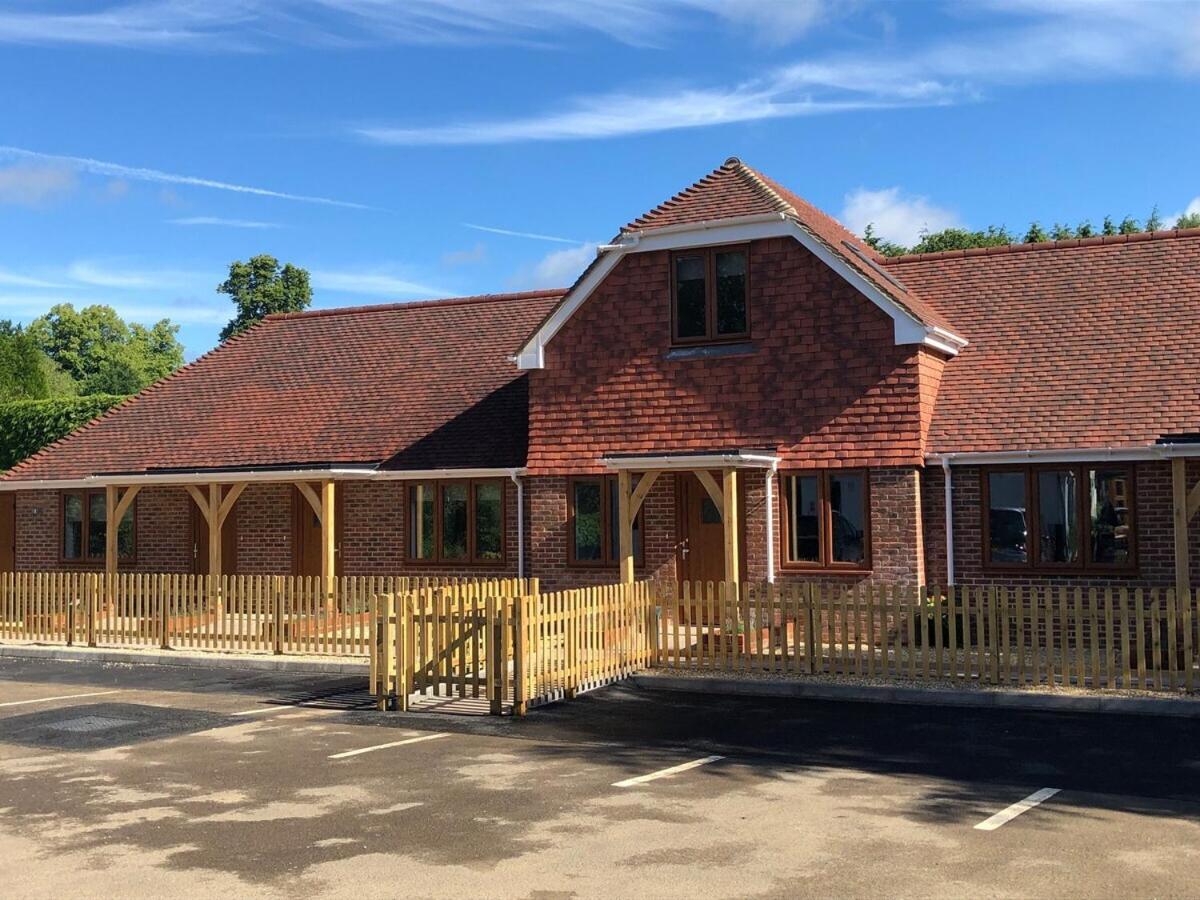 Hamilton Arms Suites Midhurst Zimmer foto