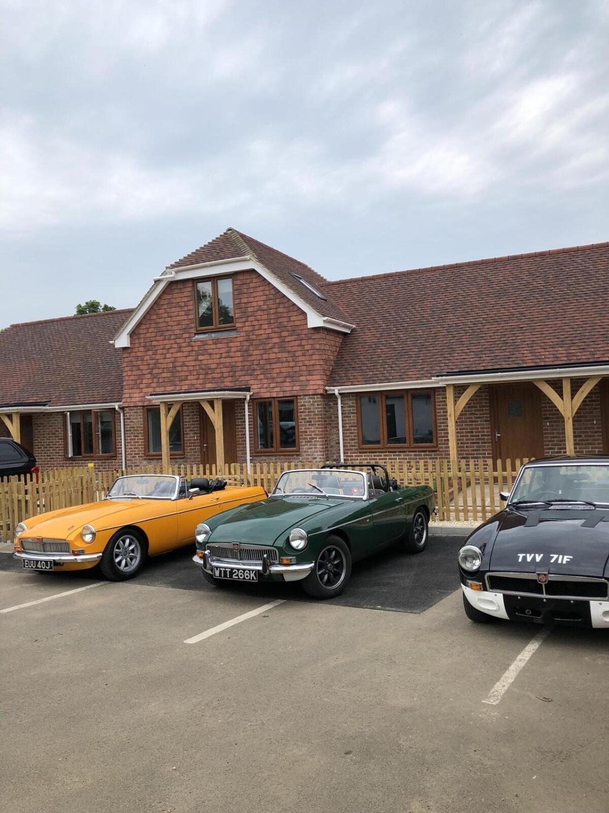 Hamilton Arms Suites Midhurst Zimmer foto