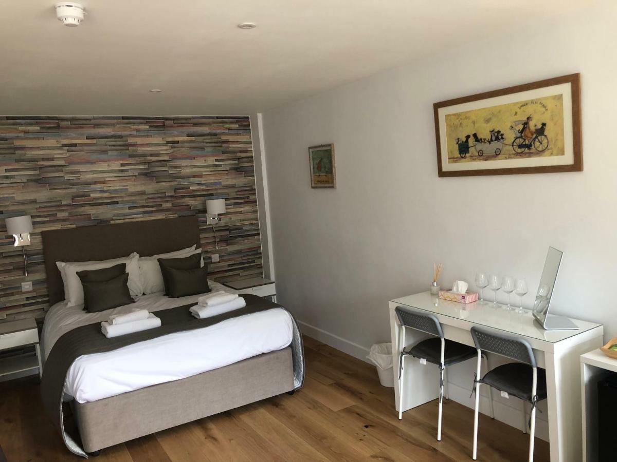 Hamilton Arms Suites Midhurst Zimmer foto